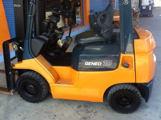 ขายฟอร์คลิฟต์ TOYOTA 7FG15 1.5 T เสายกสูง 3 M   ใช้มา 412 ช.ม นำเข้าจากญี่ปุ่น ขอบคุณมากครับพี่รุ่งพรรณ จ.ขอนแก่น !!!