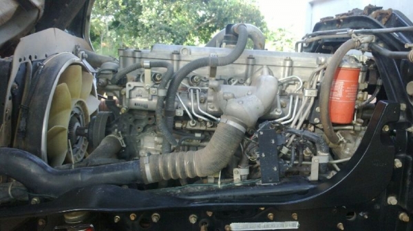 รถมิตซู 6 ล้อดั๊ม 240 แรงม้า ปี 53 รถวิ่ง 80000 กว่าโล ( รถห้างแท้ )