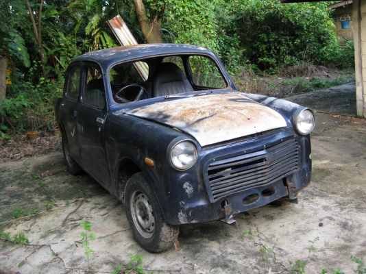 ต้องการขายรถเฟียต 1100 ครับ ต้องการขายรถเฟียต 1100 ครับ