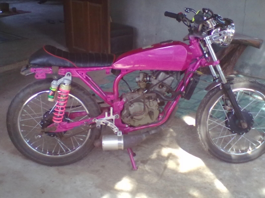 ขายถูก โมตาดเครื่อง โซนิค125 โครง GTO ไม่มีเล่ม สวยๆ 14000 เครื่องแน่ๆ  สนใจติดต่อ 084-4645991 ราคาต่อลองได้คับ