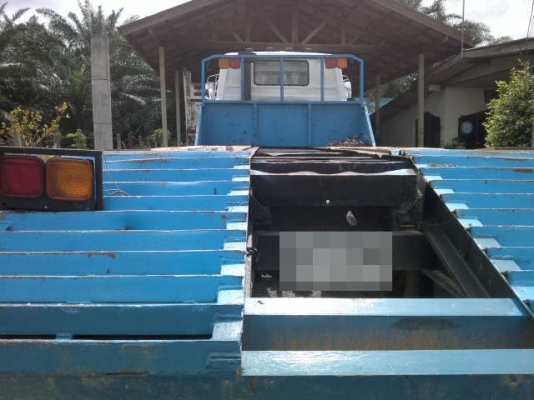 รถนิตสัน 10 ล้อ 2 เพลา ท้าลาด  230 แรงม้า