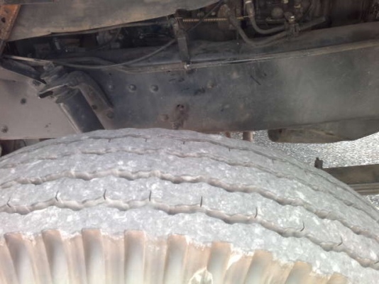 รถนิตสัน 10 ล้อ 2 เพลา ท้าลาด  230 แรงม้า