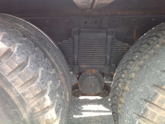 รถนิตสัน 10 ล้อ 2 เพลา ท้าลาด  230 แรงม้า