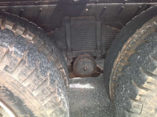 รถนิตสัน 10 ล้อ 2 เพลา ท้าลาด  230 แรงม้า