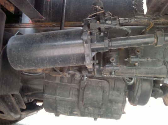 รถนิตสัน 10 ล้อ 2 เพลา ท้าลาด  230 แรงม้า