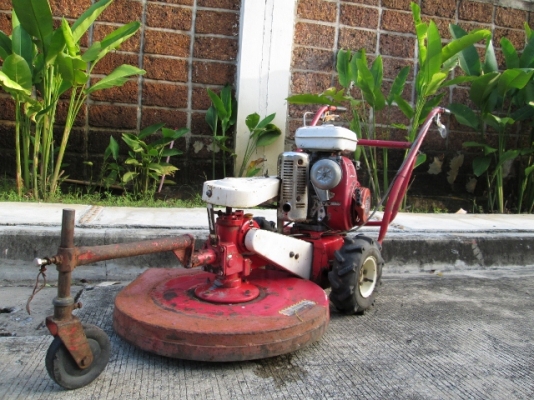 รถตัดหญ้าใช้เครื่องยนต์เบนซินG200ขนาด5PS.พร้อมใช้www.nihonmono.com