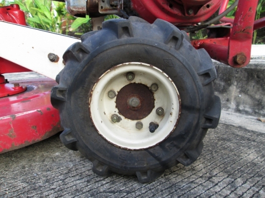 รถตัดหญ้าใช้เครื่องยนต์เบนซินG200ขนาด5PS.พร้อมใช้www.nihonmono.com