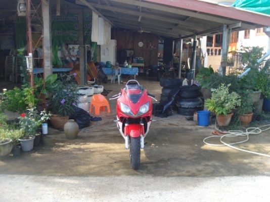 ขายCBR600cc F4 ปี2002 ทะเบียน เครื่องดีมาก ภายในพร้อมลุยหน้าหนาว