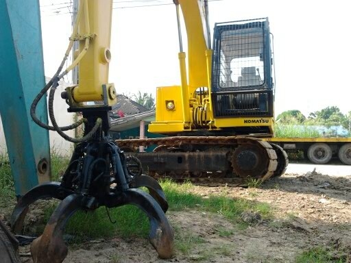 KOMATSU PC100-2บูมพิเศษ(เก่านอก)เดินบนคอนกรีตใด้+หัวคีบดอกบัว
