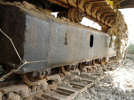 KOMATSU PC100-2บูมพิเศษ(เก่านอก)เดินบนคอนกรีตใด้+หัวคีบดอกบัว KOMATSU PC100-2บูมพิเศษ(เก่านอก)เดินบนคอนกรีตใด้+หัวคีบดอกบัว