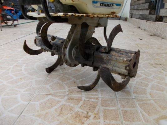 เครื่องพรวนดิน