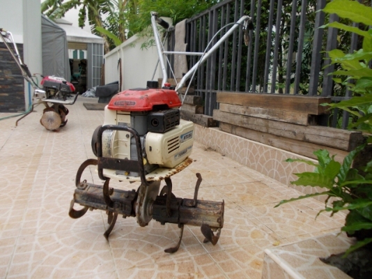 เครื่องพรวนดิน