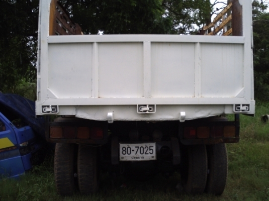 สิบล้อ ดั๊ม Mitsubishi Fuso หน้ากากดำ ราคากำลังดี สภาพพร้อมใช้งาน