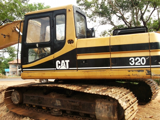 CAT 320 ช่วงล่างเต็ม ทุกอย่างพร้อมค่อยว่ากันอีกทีครับ CAT 320 ช่วงล่างเต็ม ทุกอย่างพร้อมค่อยว่ากันอีกทีครับ
