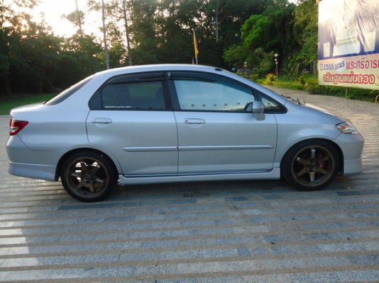 +++ขาย Honda city ปี2004 เกียร์ธรรมดา สภาพสวย+++