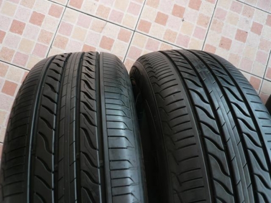ขายยาง MICHELIN LC....205-60-16....ปี10+11 (1ชุด) ขายยาง MICHELIN LC....205-60-16....ปี10+11 (1ชุด)