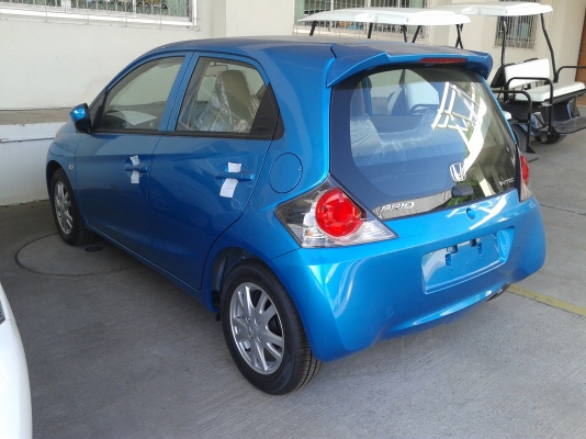 ขายรถยนต์นั่งเก๋งรถใหม่