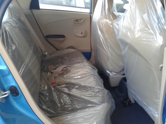 ขายรถยนต์นั่งเก๋งรถใหม่