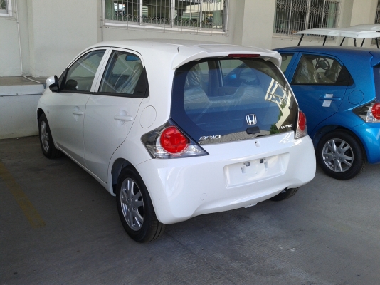 ขายรถยนต์นั่งเก๋งรถใหม่