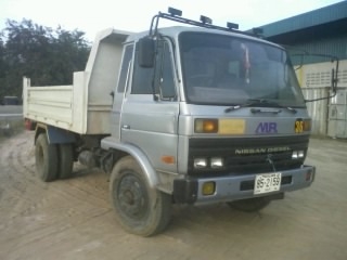 ขายรถ6ล้อ ดั้ม Nissan CP180