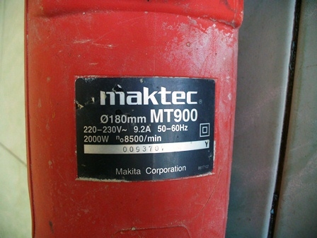 เครื่องเจียร์ไฟฟ้า MAKTEC รุ่น MT900 เครื่องเจียร์ไฟฟ้า 180mm( 7") 2000W 1900บาทเท่านั้น เครื่องเจียร์ไฟฟ้า MAKTEC รุ่น MT900 เครื่องเจียร์ไฟฟ้า 180mm( 7") 2000W 1900บาทเท่านั้น