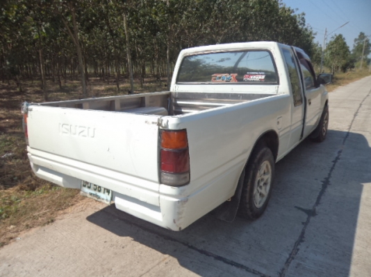 ขายรถอีซูซุแค็บปี38 สภาพสวยๆราคาถูกๆ พร้อมเครื่องเสียงชุดใหญ่