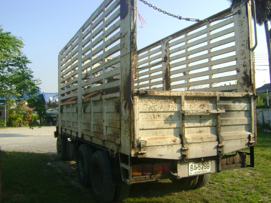 ขายรถ 10 ล้อ FL 176 เครื่อง HO7D 195 แรง ช่วงล่าง ZM กะบะ เหล็ก คอกสูง หัวมีพุบ้าง เครื่องดี2เพลาคัชชีดี