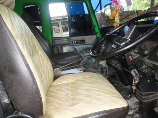 ISUZU  FRR  6 ล้อดั้ม  หัวเดิม  เครื่องเดิม  คัซซีสวยตลอดแนวค่ะ