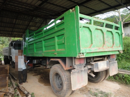 ISUZU  FRR  6 ล้อดั้ม  หัวเดิม  เครื่องเดิม  คัซซีสวยตลอดแนวค่ะ