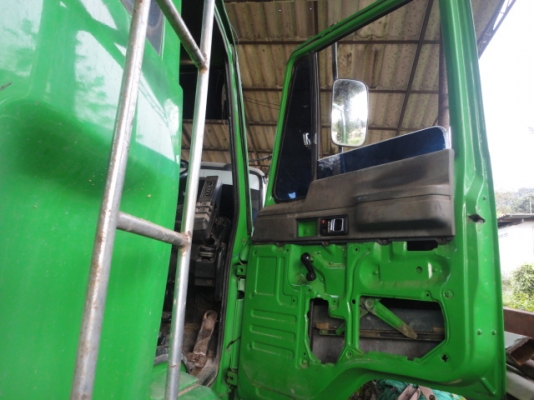 ISUZU  FRR  6 ล้อดั้ม  หัวเดิม  เครื่องเดิม  คัซซีสวยตลอดแนวค่ะ