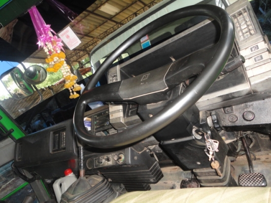 ISUZU  FRR  6 ล้อดั้ม  หัวเดิม  เครื่องเดิม  คัซซีสวยตลอดแนวค่ะ