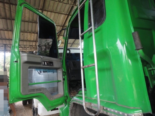 ISUZU  FRR  6 ล้อดั้ม  หัวเดิม  เครื่องเดิม  คัซซีสวยตลอดแนวค่ะ