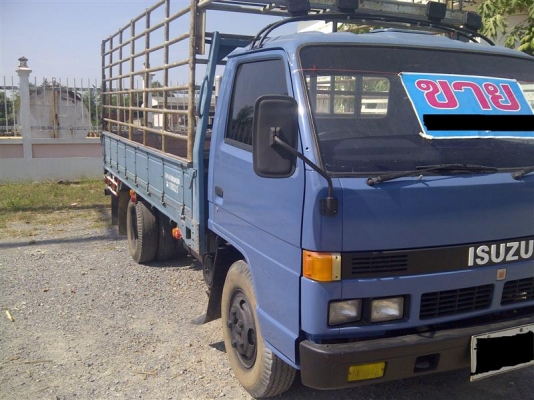 ขายรถบรรทุก NPR ขายรถบรรทุก NPR