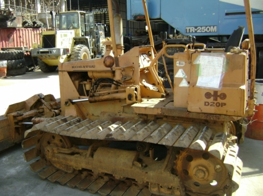 D20P-5-56637 รถดันKOMATSU ตอนนี้รถจอดที่(CSนวนคร)ครับ