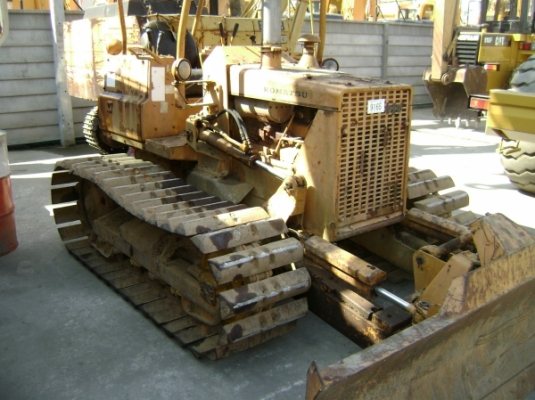 D20P-5-56637 รถดันKOMATSU ตอนนี้รถจอดที่(CSนวนคร)ครับ D20P-5-56637 รถดันKOMATSU ตอนนี้รถจอดที่(CSนวนคร)ครับ