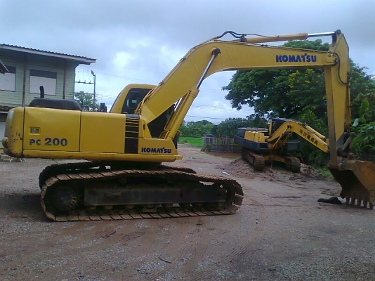 ขายด่วน!..รถขุด KOMATSU PC200-6 รถสวย พร้อมใช้ มีเล่มทะเบียน.
