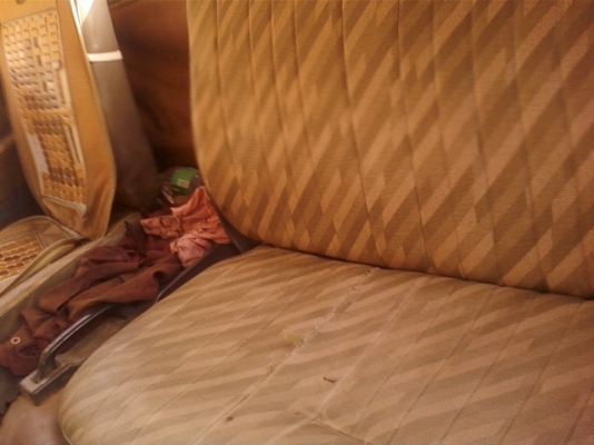 ต้องการขายด่วน   ISUZU  NPR JAANPR-59L   พวงมาลัยเพาเวอร์ หลัง F  แชซซีสวยมากไม่มีที่ติ  เครื่องแน่นเงียบ วิ่งดีมาก บรรทุกได้สบายเสริมแหนบรับรองการบรรทุก ยางใหม่ ล้อหน้า ประหยัดน้ำมัน ระบบเบรคสั่งได้รับประกัน ดงสวน คำม่วง