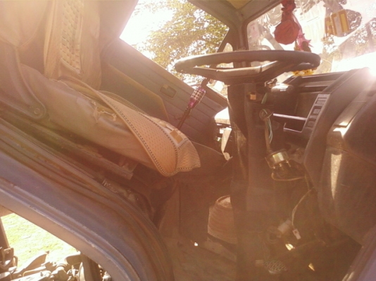 ต้องการขายด่วน   ISUZU  NPR JAANPR-59L   พวงมาลัยเพาเวอร์ หลัง F  แชซซีสวยมากไม่มีที่ติ  เครื่องแน่นเงียบ วิ่งดีมาก บรรทุกได้สบายเสริมแหนบรับรองการบรรทุก ยางใหม่ ล้อหน้า ประหยัดน้ำมัน ระบบเบรคสั่งได้รับประกัน ดงสวน คำม่วง