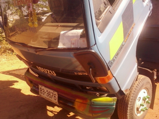 ต้องการขายด่วน   ISUZU  NPR JAANPR-59L   พวงมาลัยเพาเวอร์ หลัง F  แชซซีสวยมากไม่มีที่ติ  เครื่องแน่นเงียบ วิ่งดีมาก บรรทุกได้สบายเสริมแหนบรับรองการบรรทุก ยางใหม่ ล้อหน้า ประหยัดน้ำมัน ระบบเบรคสั่งได้รับประกัน ดงสวน คำม่วง