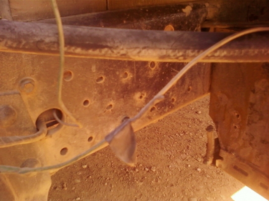 ต้องการขายด่วน   ISUZU  NPR JAANPR-59L   พวงมาลัยเพาเวอร์ หลัง F  แชซซีสวยมากไม่มีที่ติ  เครื่องแน่นเงียบ วิ่งดีมาก บรรทุกได้สบายเสริมแหนบรับรองการบรรทุก ยางใหม่ ล้อหน้า ประหยัดน้ำมัน ระบบเบรคสั่งได้รับประกัน ดงสวน คำม่วง