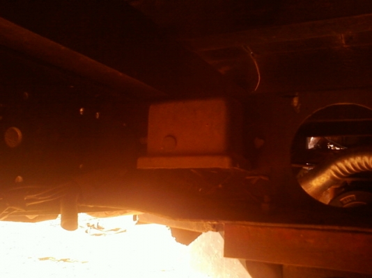 ต้องการขายด่วน   ISUZU  NPR JAANPR-59L   พวงมาลัยเพาเวอร์ หลัง F  แชซซีสวยมากไม่มีที่ติ  เครื่องแน่นเงียบ วิ่งดีมาก บรรทุกได้สบายเสริมแหนบรับรองการบรรทุก ยางใหม่ ล้อหน้า ประหยัดน้ำมัน ระบบเบรคสั่งได้รับประกัน ดงสวน คำม่วง