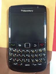 ขายบีบี Bold9780สีดำกล้อง5ล้านเครื่องศูนย์AISระบบ3gพร้อมอุปกรณ์ครบยกกล่อง