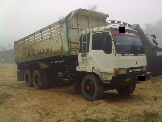 TD-2890 สภาพพร้อมใช้-ยางเต็มคัสซีสวย เครื่องดี แอร์เย็น 900,000