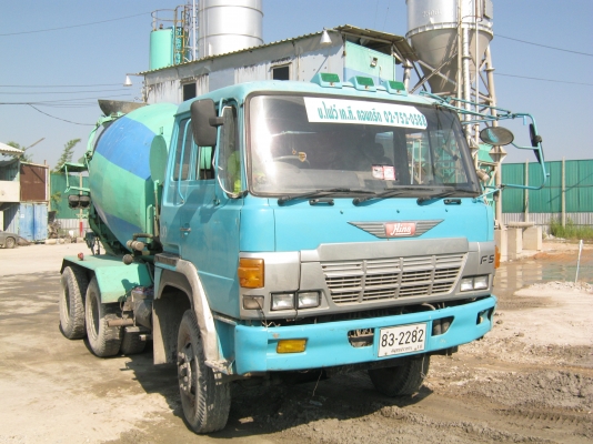 รถโม่ปูน ยี่ห้อ HINO รุ่น ZM303