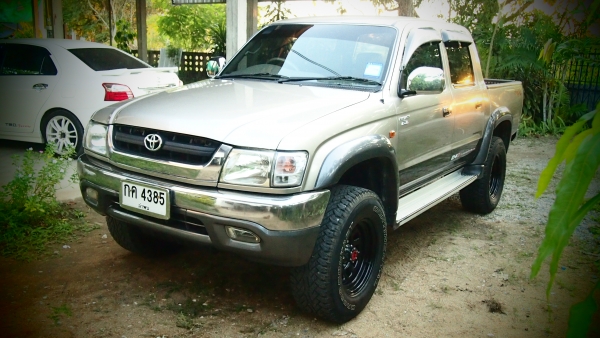 Tiger SPORT CRUISER d4d 4 ประตู ตัว ท๊อป ปี 46/03 เกียร์ ออโต้ 3.0 ฝาขาว