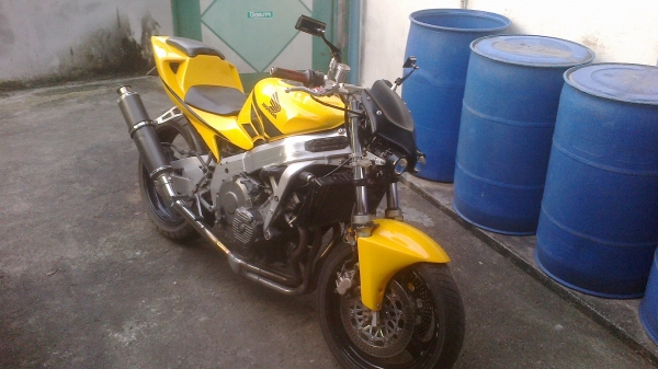 ทะเบียนแท้ CBR 400 CC. ขายรถแรงตั่งใจสักคัน จอดไว้ไม่ได้ขับเสียดายความแรง