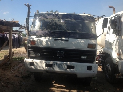 นิสสัน UD