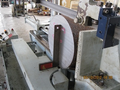 แท่นเลื่อยใหญ่ KOMATSU 700N พร้อมใช้งาน 390,000 บาท แท่นเลื่อยใหญ่ KOMATSU 700N พร้อมใช้งาน 390,000 บาท