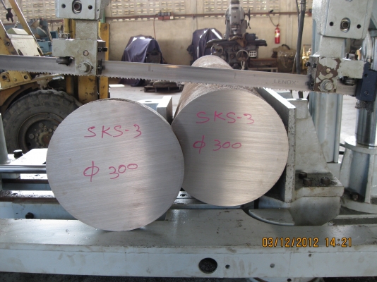 แท่นเลื่อยใหญ่ KOMATSU 700N พร้อมใช้งาน 390,000 บาท แท่นเลื่อยใหญ่ KOMATSU 700N พร้อมใช้งาน 390,000 บาท