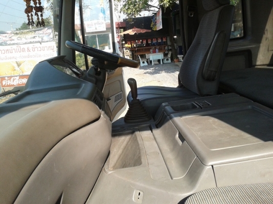 HINO เปอเฟีย 10ล้อ หัวลากคัททรี เพลาเดียว เครื่อง k13c 330แรง ยางดี คัททรีสวย ติดต่อคุณสมศักดิ์  0819239106